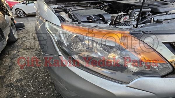 Mitsubishi L200 çıkma sağ far Mitsubishi L200 çıkma sağ far