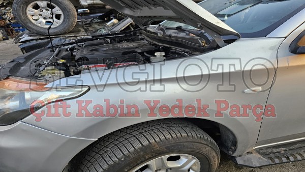 Mitsubishi L200 çıkma sol ön çamurluk gri Mitsubishi L200 çıkma sol ön çamurluk gri