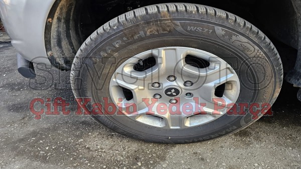 Mitsubishi L200 çıkma jant orijinal Mitsubishi L200 çıkma jant orijinal