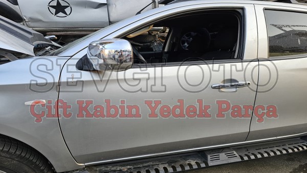 Mitsubishi L200 çıkma sol ön kapı gri Mitsubishi L200 çıkma sol ön kapı gri