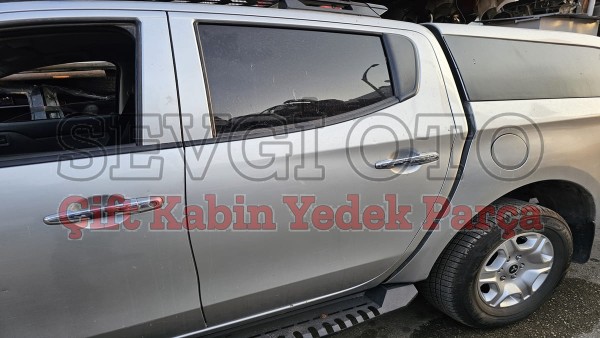 Mitsubishi L200 çıkma sol arka kapı gri Mitsubishi L200 çıkma sol arka kapı gri
