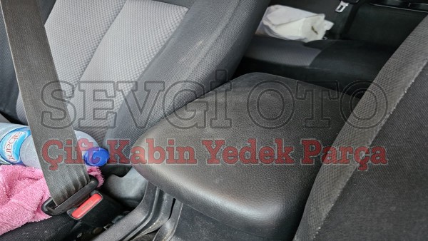 Mitsubishi L200 çıkma orta kolçak Mitsubishi L200 çıkma orta kolçak