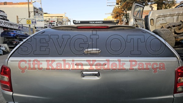 Mitsubishi L200 çıkma bagaj kapağı gri Mitsubishi L200 çıkma bagaj kapağı gri